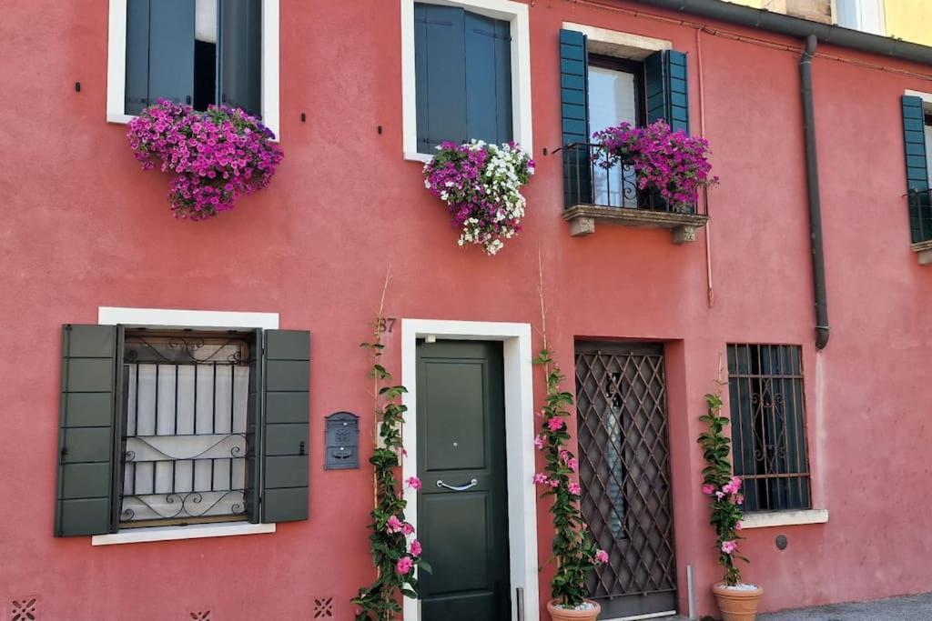 Storico Alloggio Fronte Piazza In Borgo Portello Padova Exterior photo